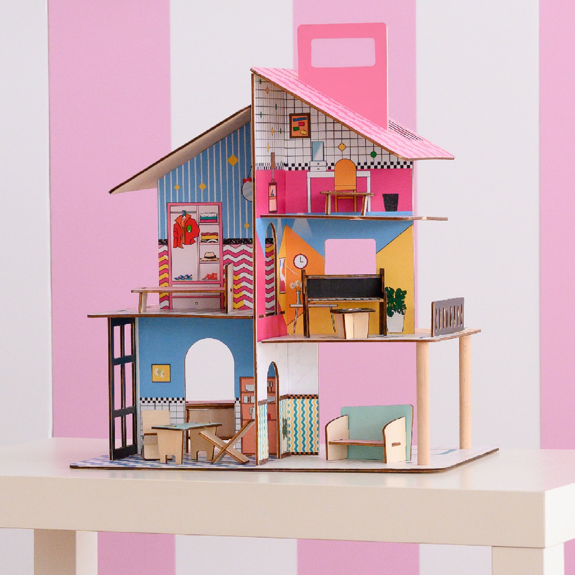 Teamson Kids 360 Pop Dollhouse with 12 Accessories for 3.5" Dolls, Multicolor